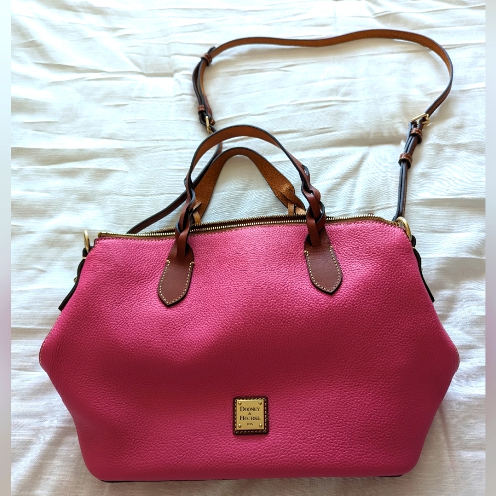 Dooney and Bourke purse